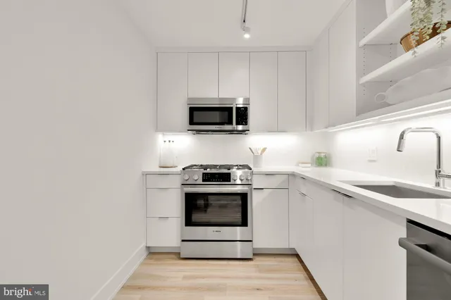 $349,900 | 2939 Van Ness Street Northwest, Unit 422, Washington, DC 20008