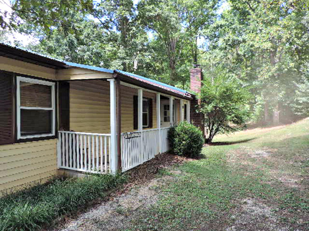 1626 Covington Road Dandridge, TN 37725 - Photo 2 of 38 DSCN1546
