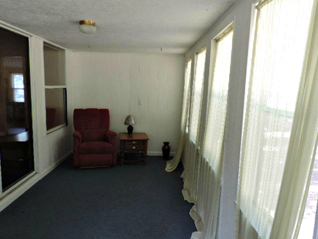 1626 Covington Road Dandridge, TN 37725 - Photo 32 of 38 DSCN1532