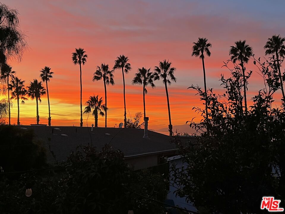 29500 Heathercliff Road, Unit 294 Malibu, CA 90265 - Photo 35 of 35 a view of a sky