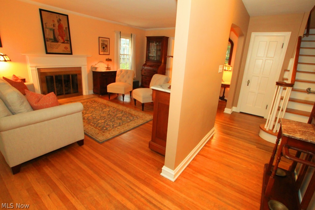 2584 Fenwick Road Cleveland, OH 44118 - Photo 2 of 25 Gallery Image 2