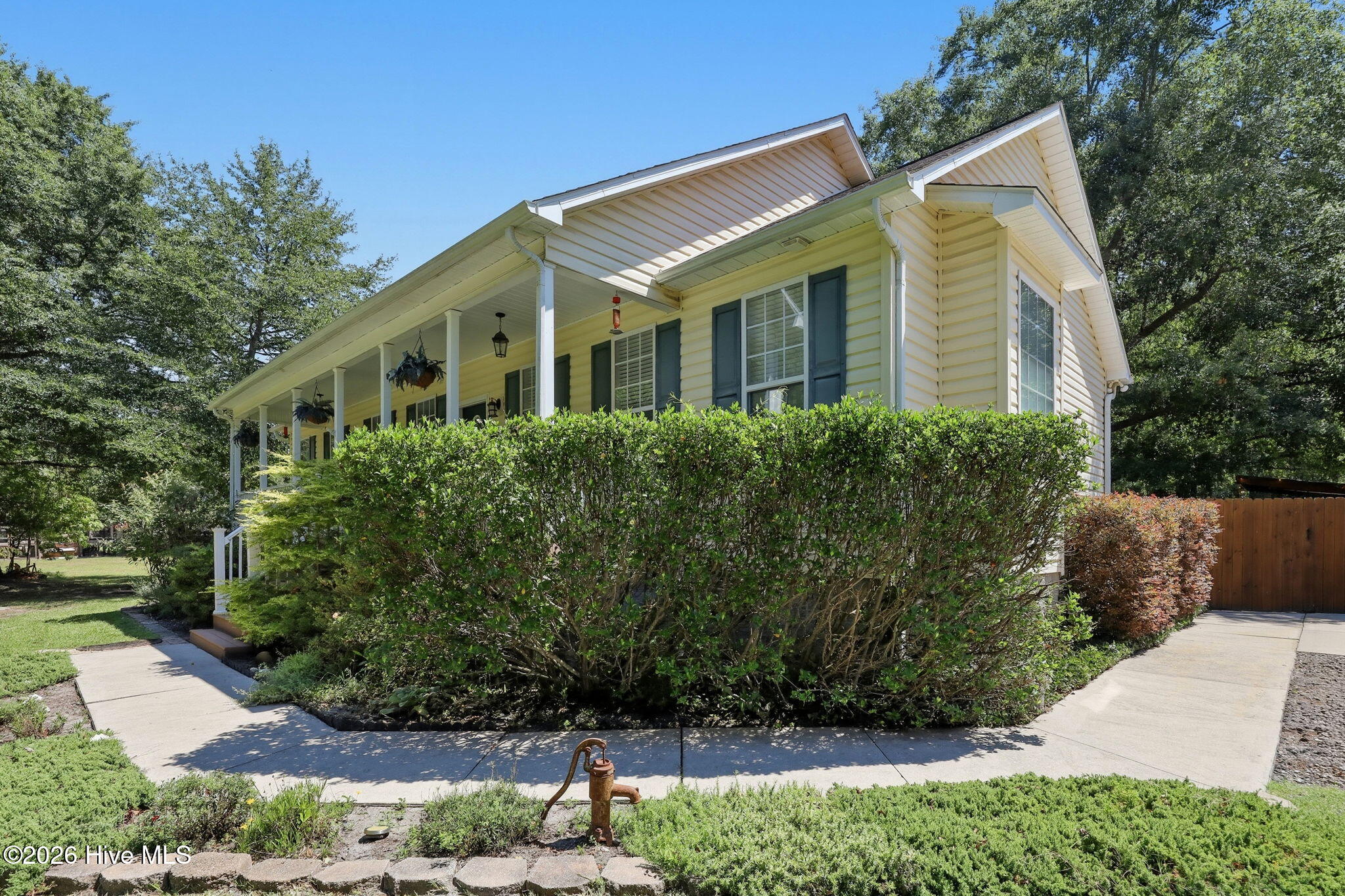 160 Lee Rogers Road Hubert, NC 28539 - Photo 2 of 41 Gallery Image 2