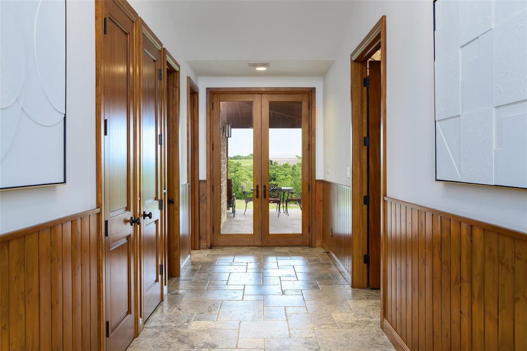 11503 East Rocky Creek Road Crowley, TX 76036 - Photo 19 of 40 Breezeway