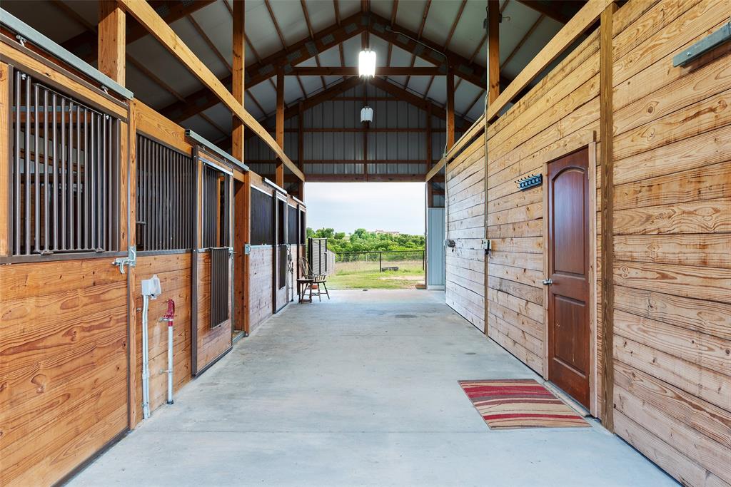 11503 East Rocky Creek Road Crowley, TX 76036 - Photo 38 of 40