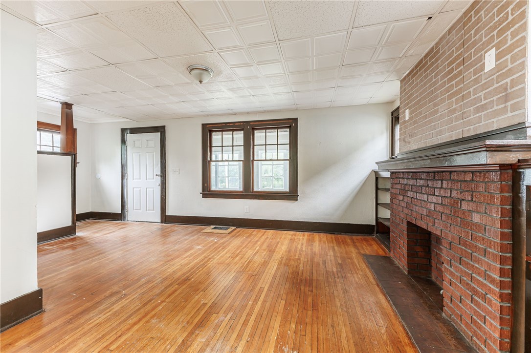 140 Curlew Street Rochester, NY 14613 - Photo 7 of 29