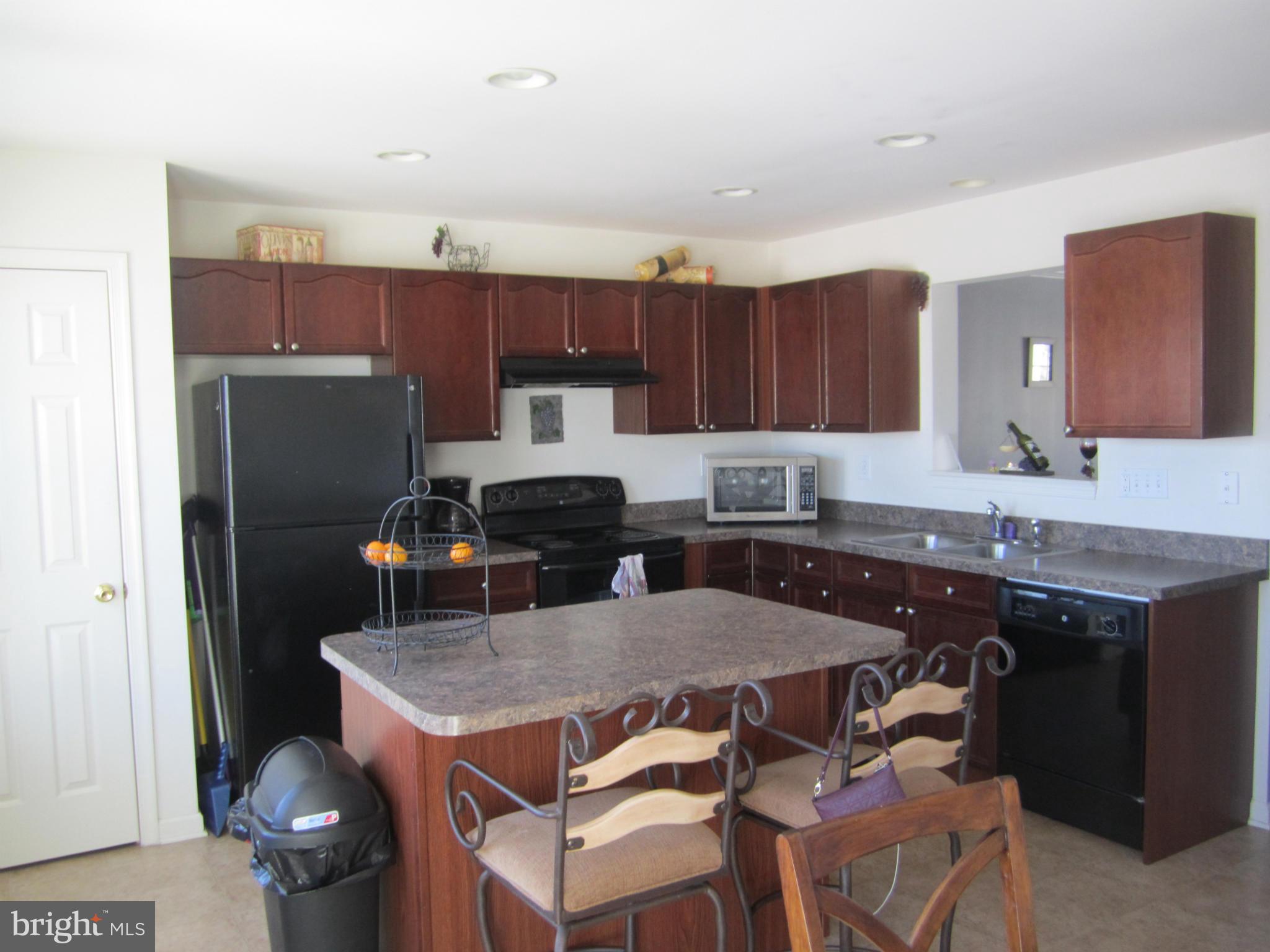 222 Rumbling Rock Road Hedgesville, WV 25427 - Photo 11 of 30 Kitchen