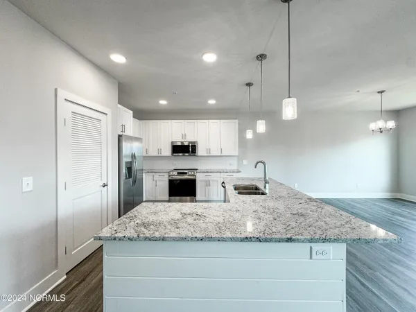 $664,900 | 109 Knollwood Drive, Unit F, Atlantic Beach, NC 28512