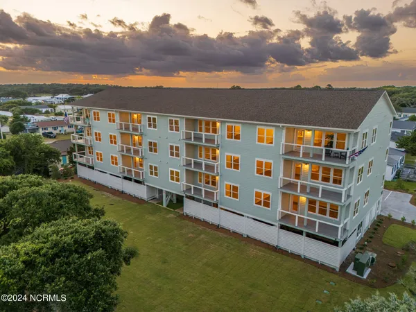 $664,900 | 109 Knollwood Drive, Unit F, Atlantic Beach, NC 28512