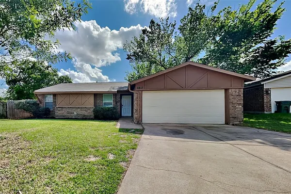 $2,025 | 3817 Kippers Court, Arlington, TX 76016