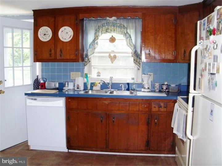 774 Mt Pleasant Road Pottstown, PA 19465 - Photo 7 of 18 Kitchen