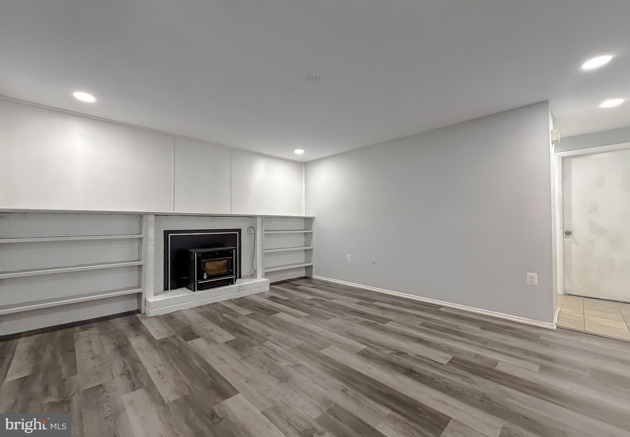 2419 Pinefield Road Waldorf, MD 20601 - Photo 12 of 29 Living Room / Rec Room