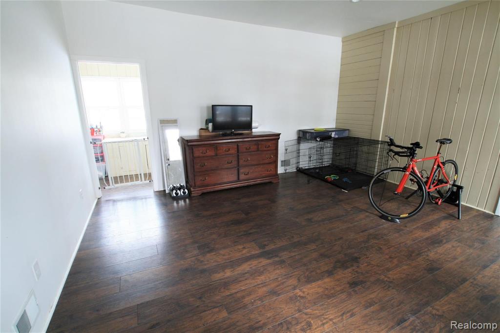 1333 Flushing Road Flushing, MI 48433 - Photo 17 of 20
