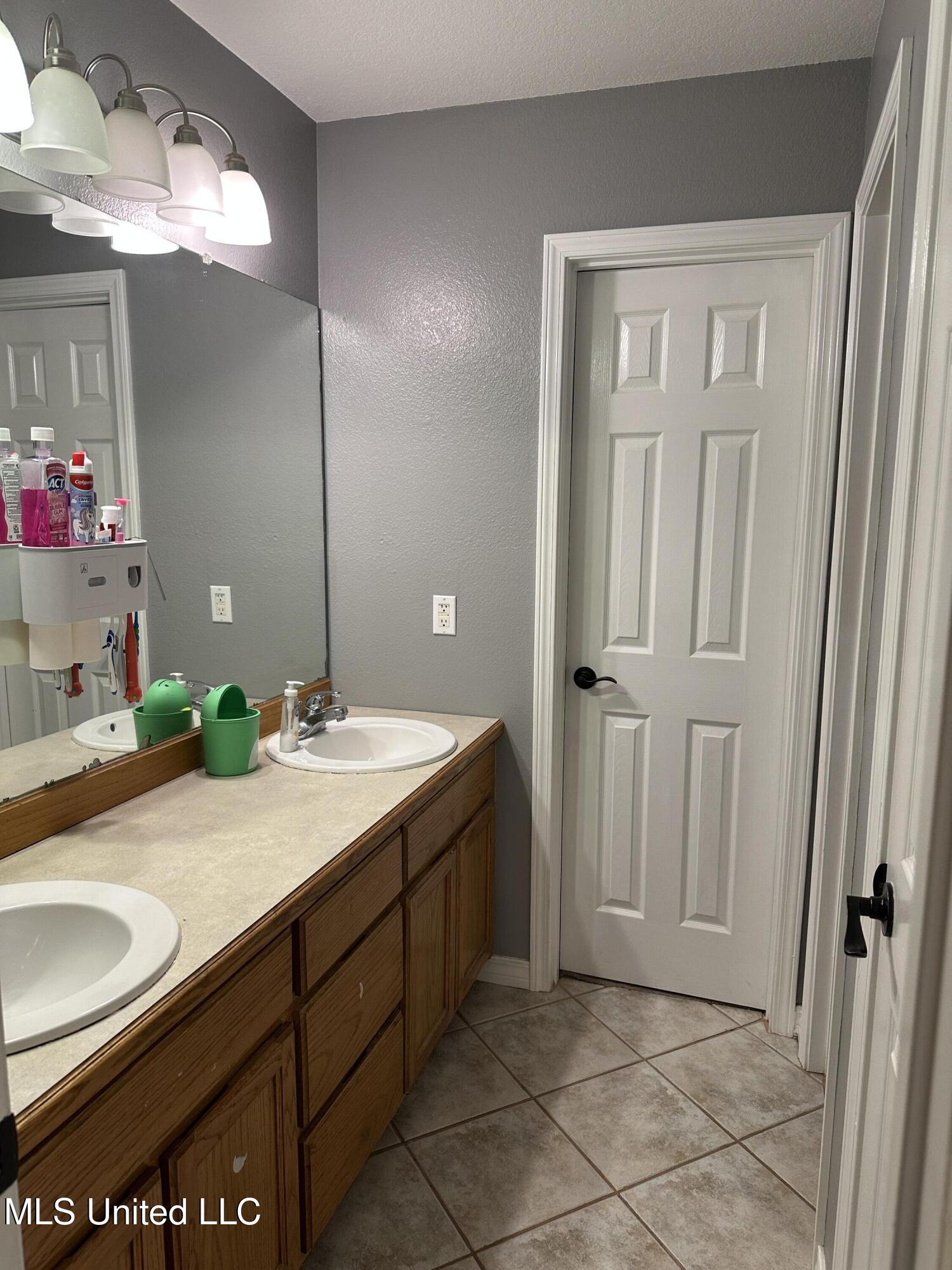 2505 Fairley Road Gautier, MS 39553 - Photo 16 of 36 primary bath 1