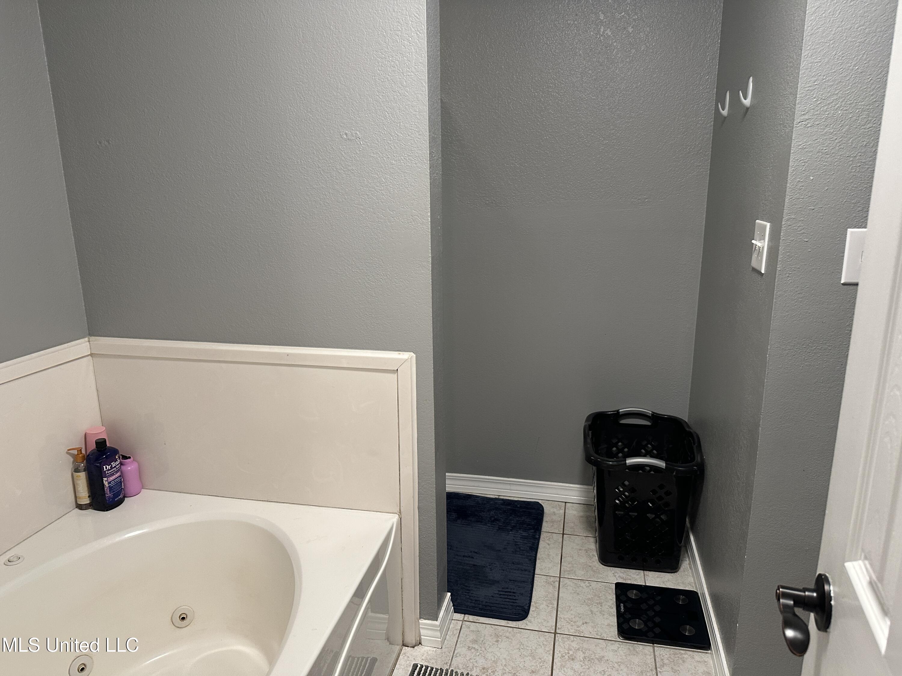 2505 Fairley Road Gautier, MS 39553 - Photo 17 of 36 primary bath 2