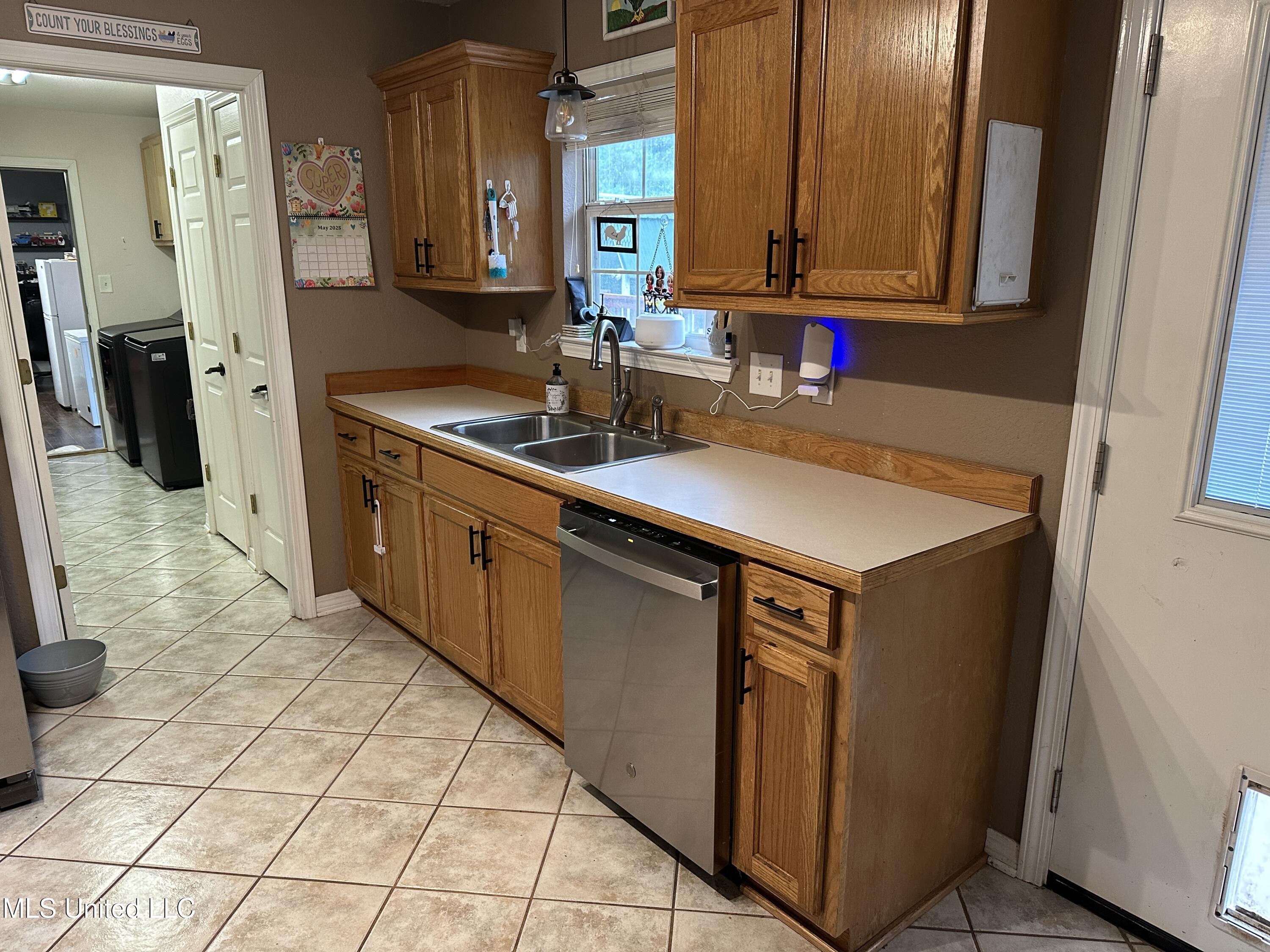 2505 Fairley Road Gautier, MS 39553 - Photo 2 of 36 kitchen 1