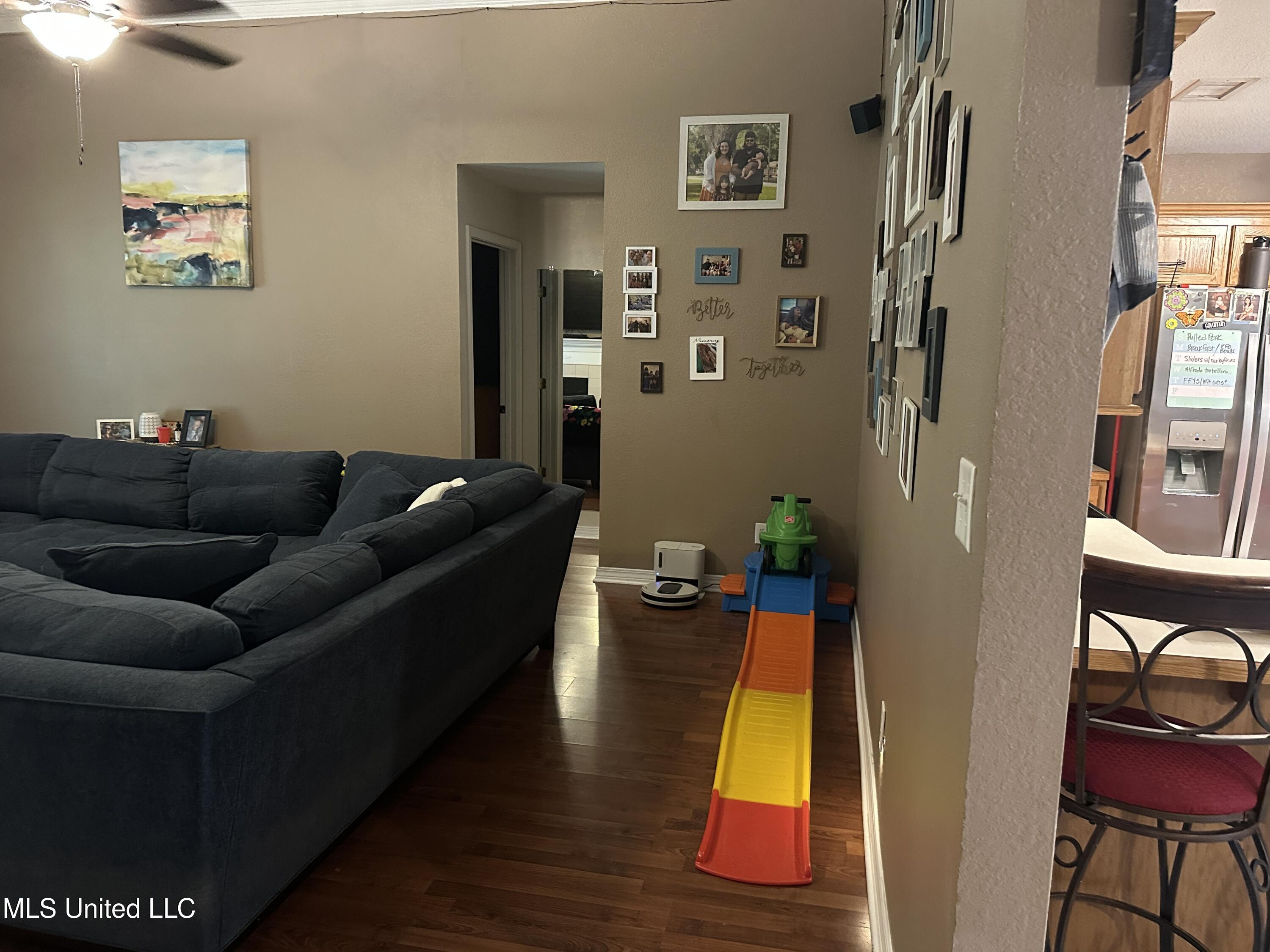 2505 Fairley Road Gautier, MS 39553 - Photo 6 of 36 liv 1