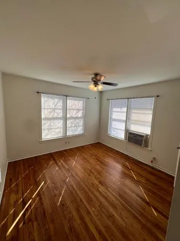 $1,350 | 100 East North Avenue, Bryan, TX 77801