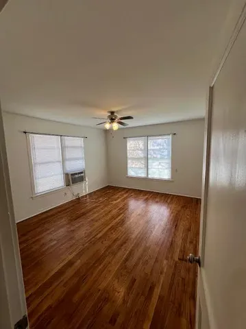 $1,350 | 100 East North Avenue, Bryan, TX 77801