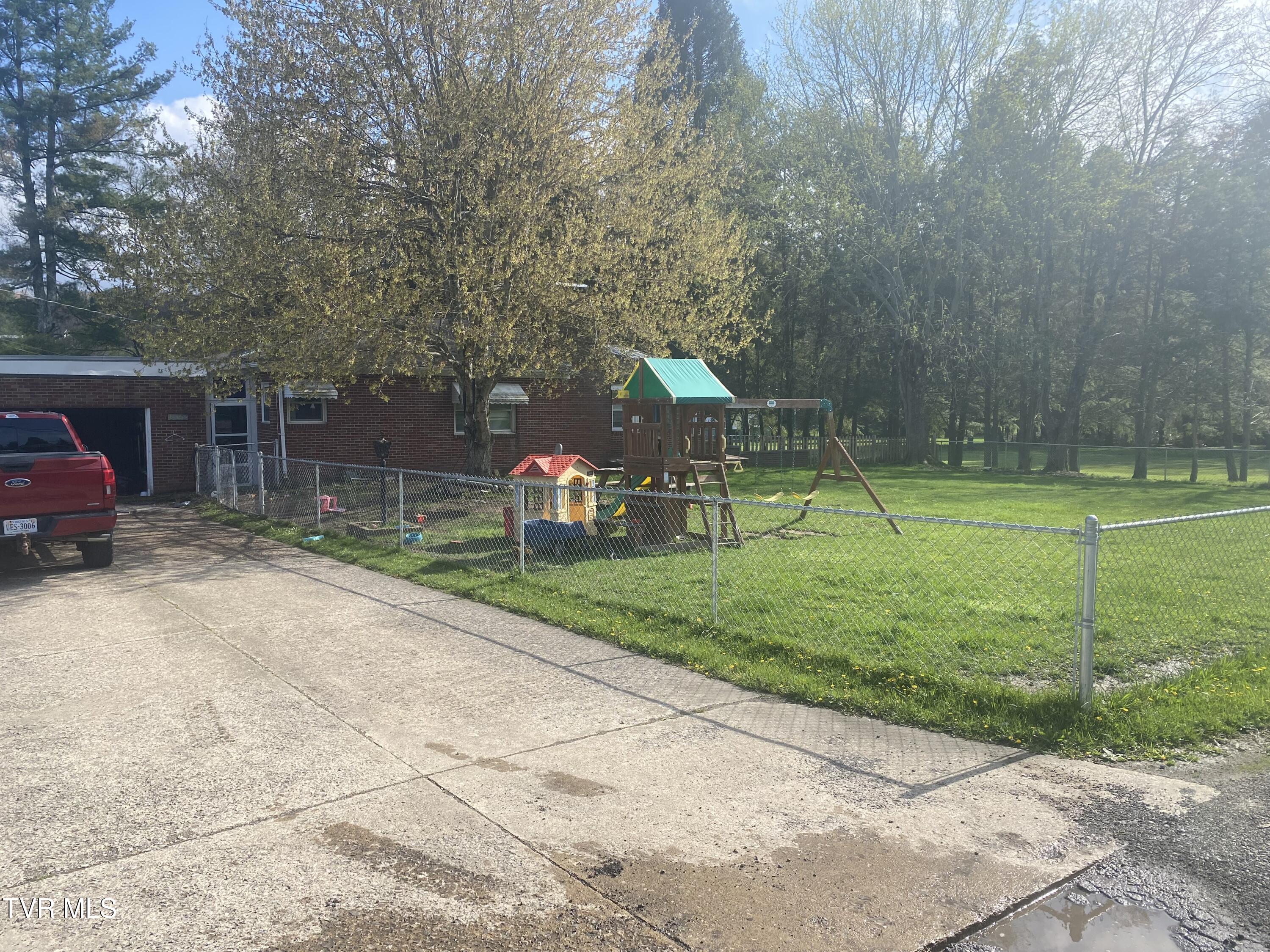 6192 Hurricane Road Wise, VA 24293 - Photo 3 of 49 IMG_5104