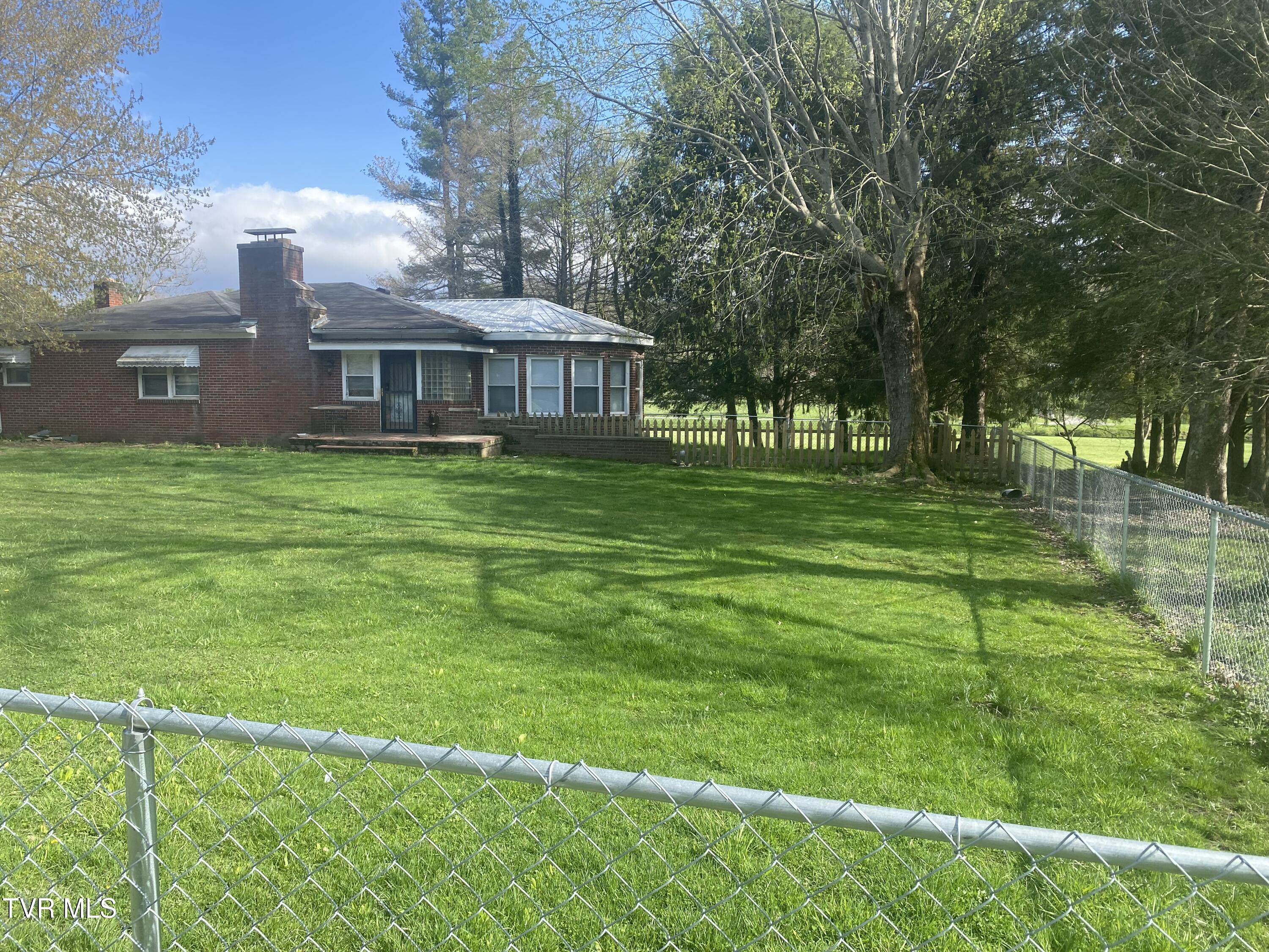 6192 Hurricane Road Wise, VA 24293 - Photo 5 of 49 IMG_5108