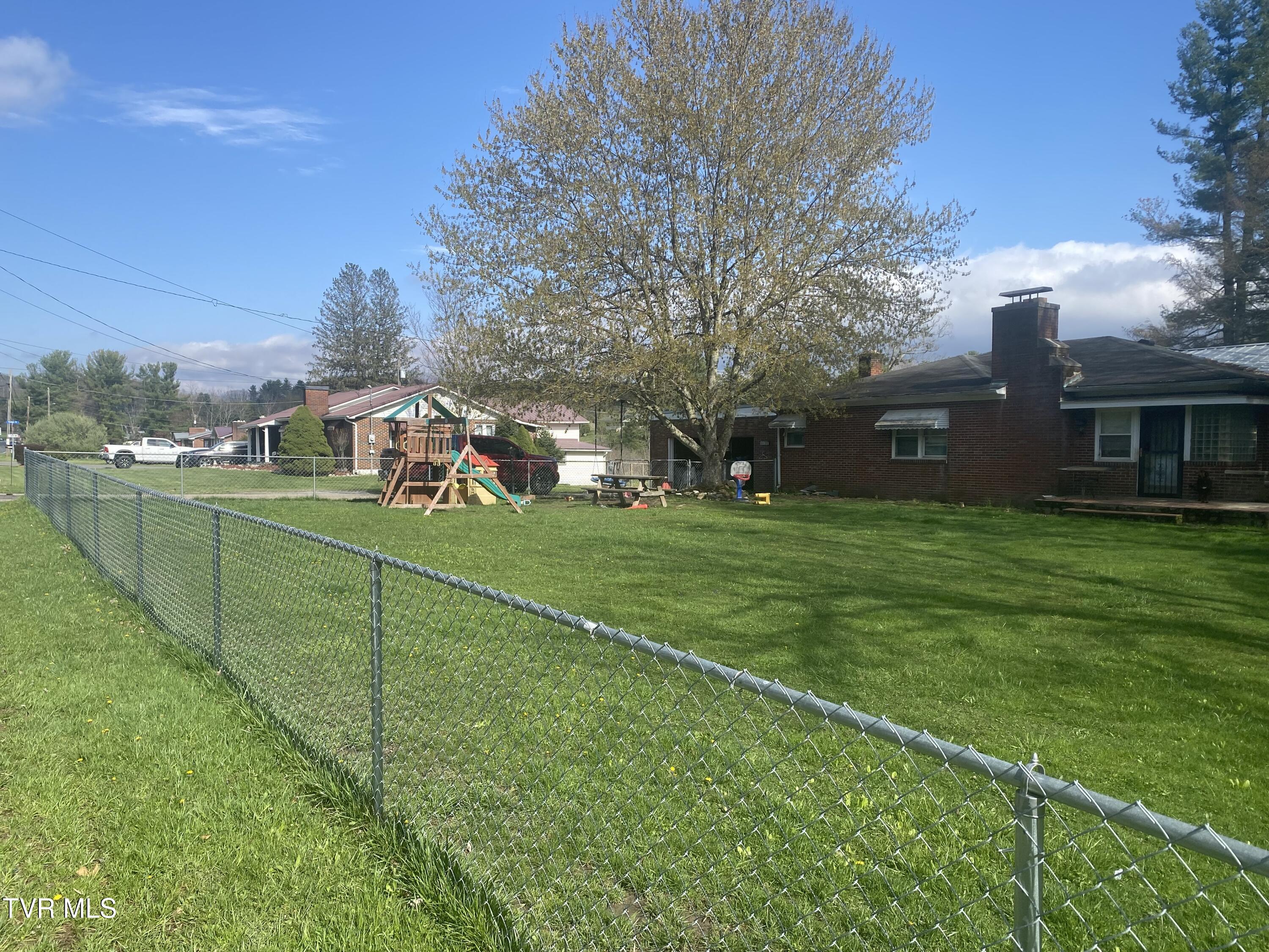 6192 Hurricane Road Wise, VA 24293 - Photo 8 of 49 IMG_5107