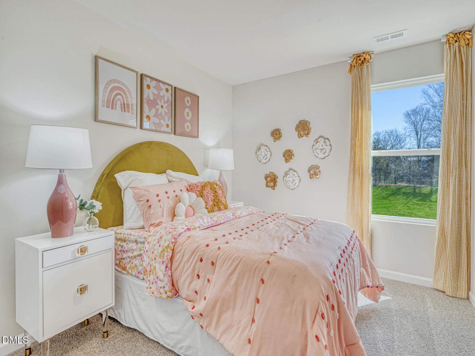 809 Strm Vw Court Mebane, NC 27302 - Photo 7 of 14 RAL_StillhouseFarmsTownes_Amber_Bed2_632