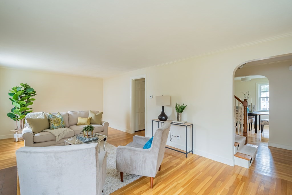 12 Constitution Road Lexington, MA 02421 - Photo 3 of 42