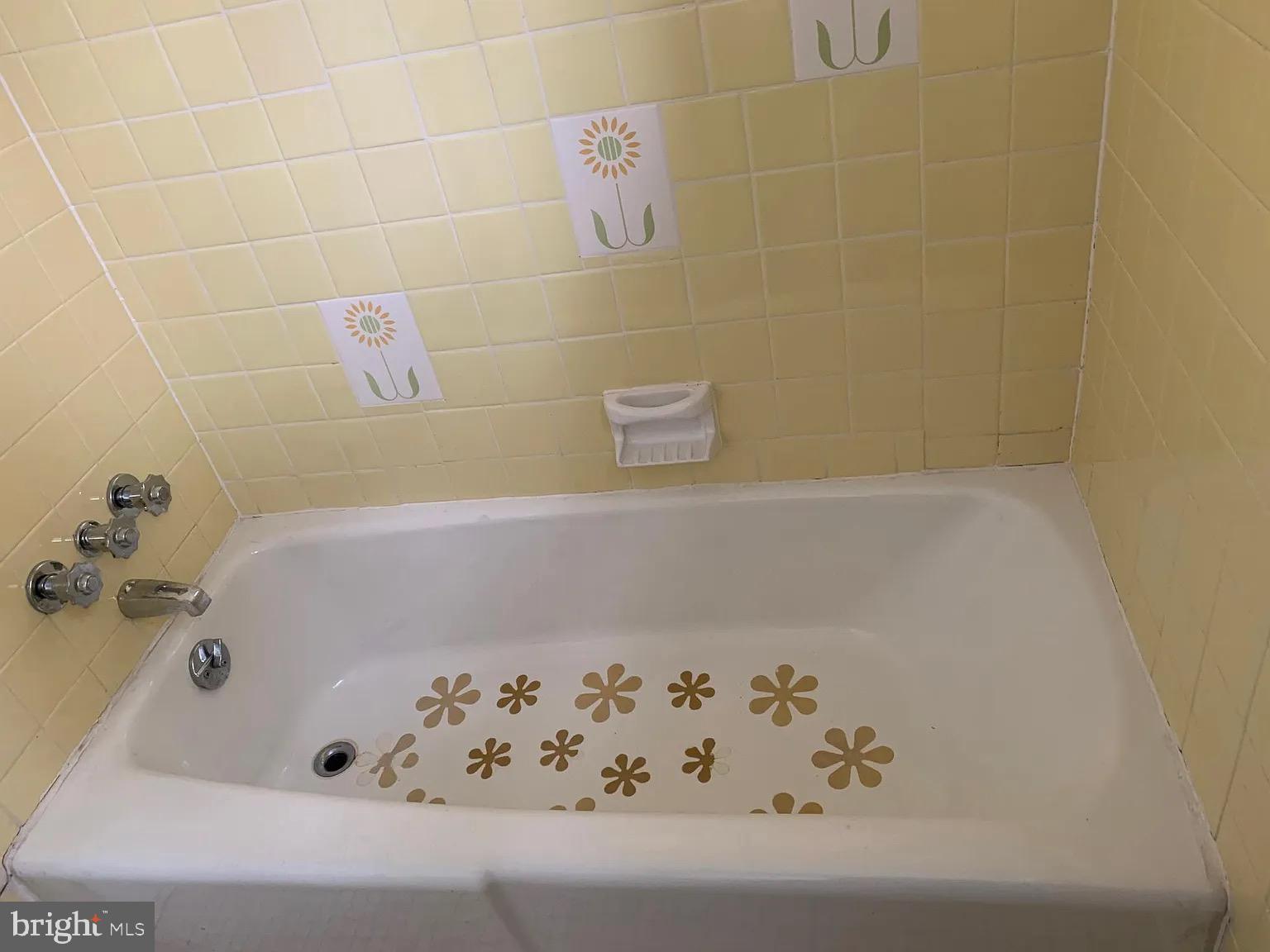 5024 River Road Bethesda, MD 20816 - Photo 33 of 37