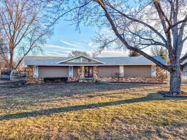 $225,000 | 1 Old Orchard Lane, Streator, IL 61364