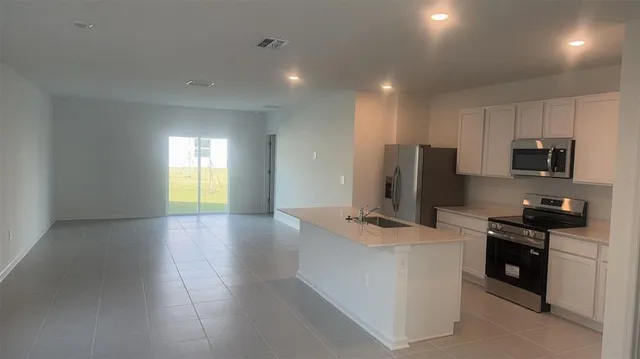 $2,200 | 1519 Jessica Boulevard, Lake Wales, FL 33859