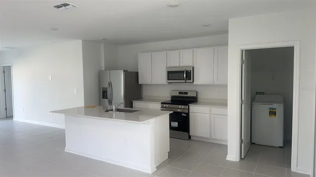 $2,200 | 1519 Jessica Boulevard, Lake Wales, FL 33859