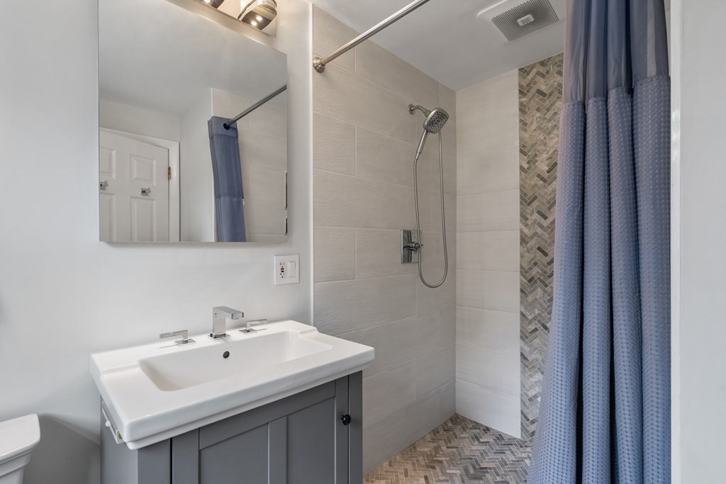 11 Harrington Ridge Road Sherborn, MA 01770 - Photo 24 of 38 Gallery Image 24