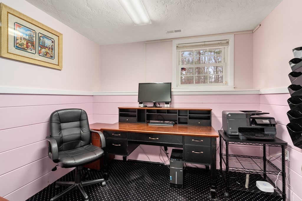 11 Harrington Ridge Road Sherborn, MA 01770 - Photo 31 of 38 Gallery Image 31