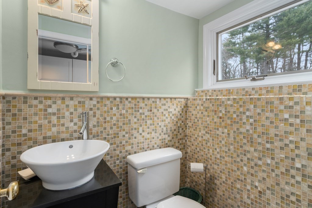 11 Harrington Ridge Road Sherborn, MA 01770 - Photo 32 of 38 Gallery Image 32