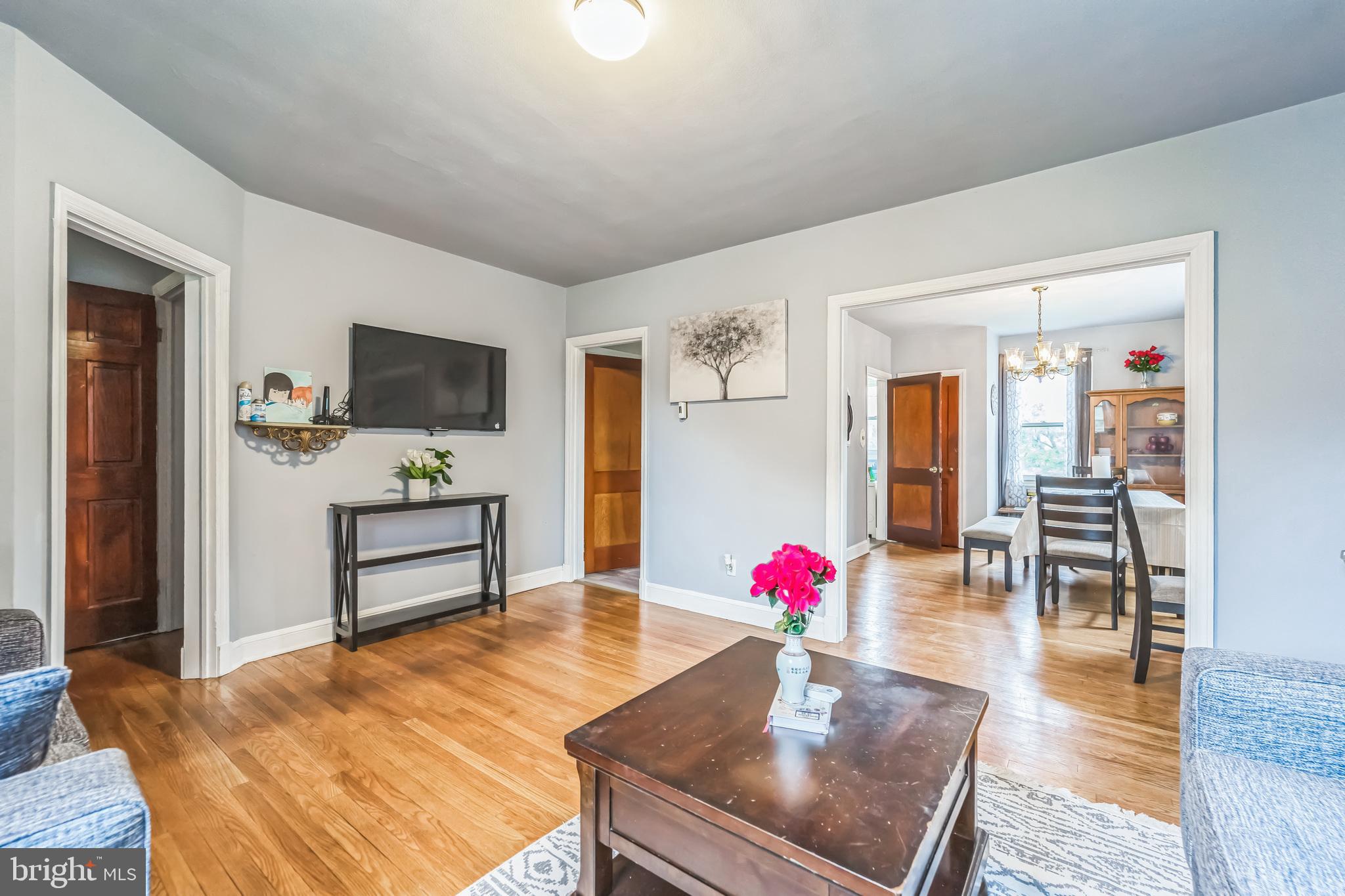 943 Elm Ridge Avenue Baltimore, MD 21229 - Photo 2 of 30 Gallery Image 2