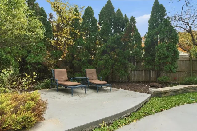 $975,000 | 3523 West 100th Terrace, Leawood, KS 66206