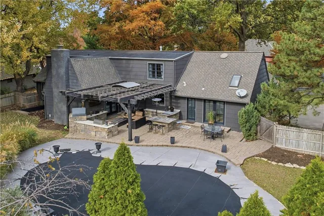 $975,000 | 3523 West 100th Terrace, Leawood, KS 66206