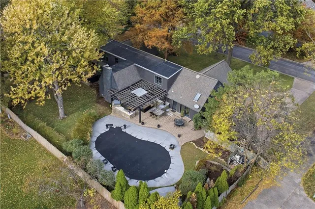 $975,000 | 3523 West 100th Terrace, Leawood, KS 66206