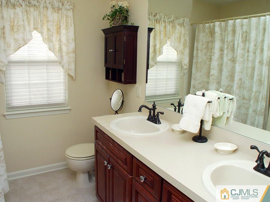 40 Rue Chagall Somerset, NJ 08873 - Photo 16 of 22 Gallery Image 16