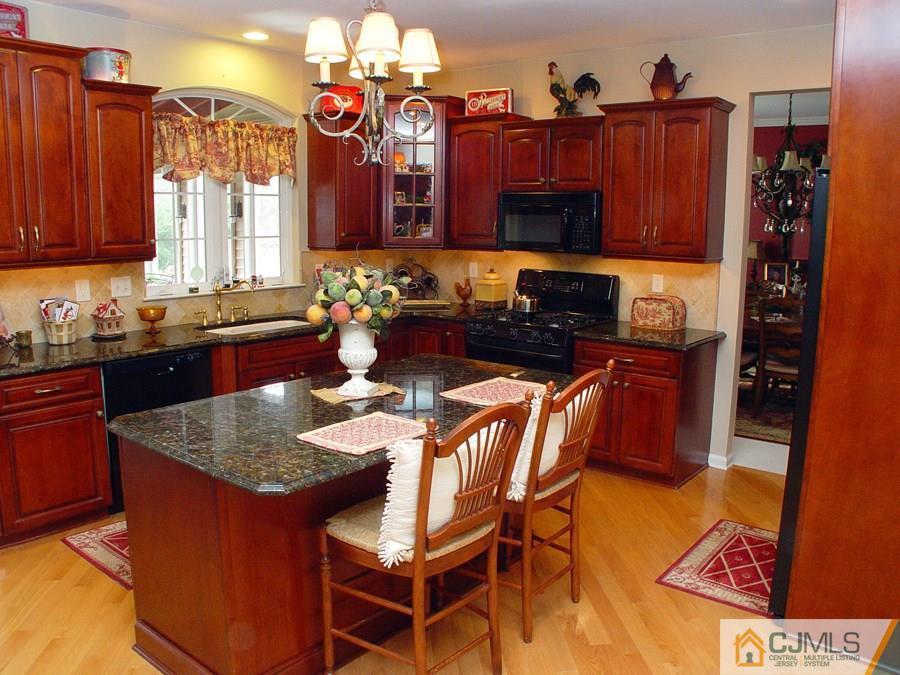 40 Rue Chagall Somerset, NJ 08873 - Photo 5 of 22 Gallery Image 5