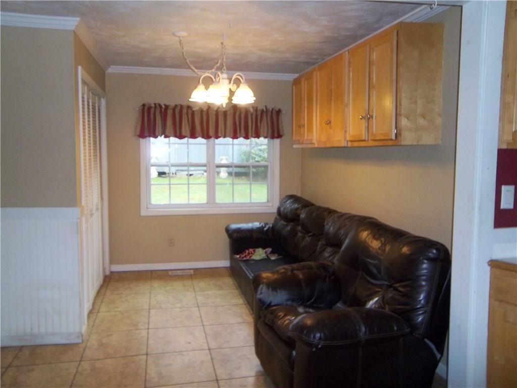 140 State Rte 1034 Templeton, PA 16259 - Photo 7 of 19 Dining area