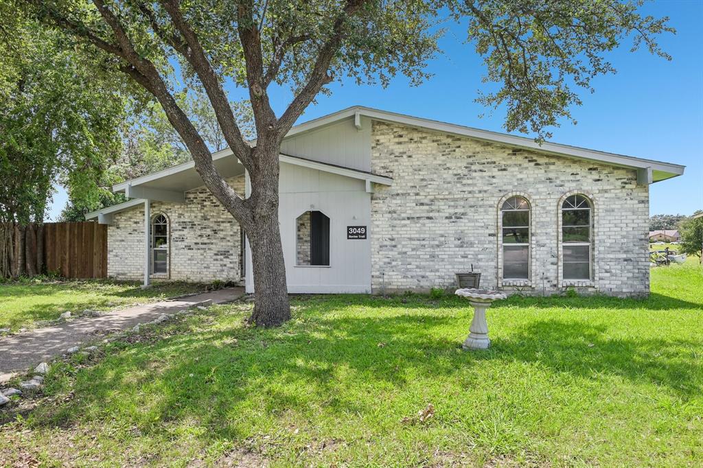 3049 Ravine Trail Carrollton, TX 75007 - Photo 3 of 27