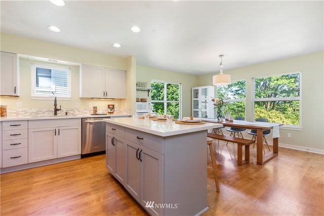 $603,500 | 6728 35th Place South, Seattle, WA 98118