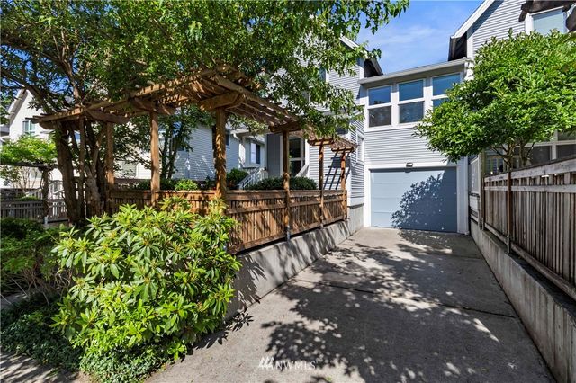 $603,500 | 6728 35th Place South, Seattle, WA 98118
