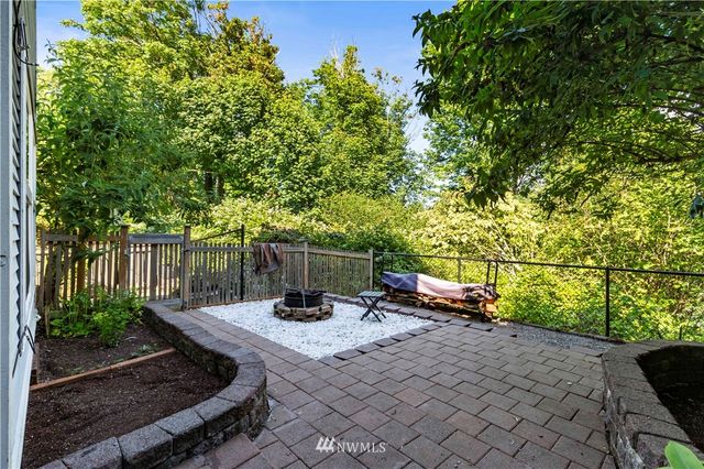 $603,500 | 6728 35th Place South, Seattle, WA 98118