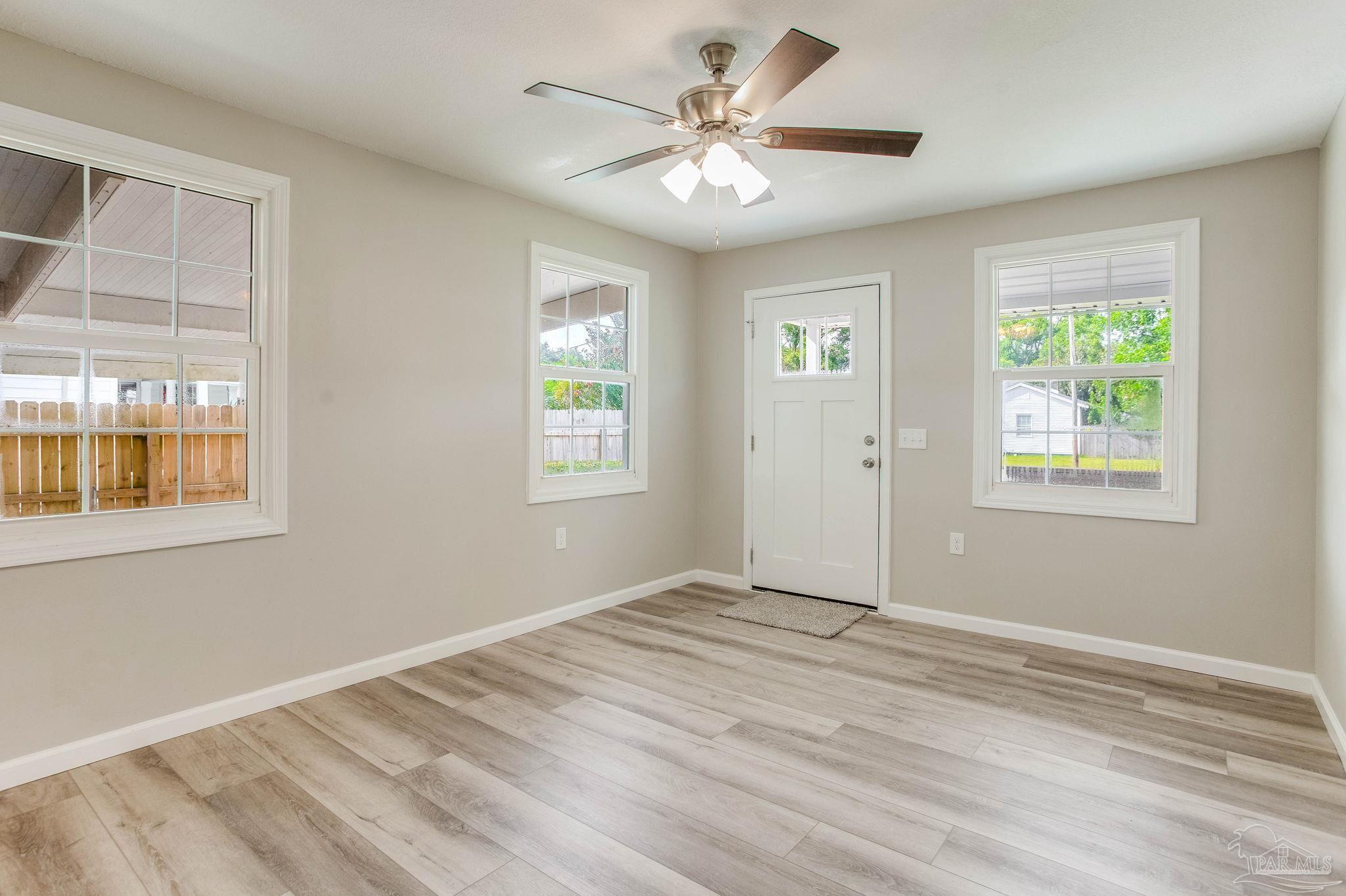 120 Milton Road Pensacola, FL 32507 - Photo 7 of 32 Gallery Image 7
