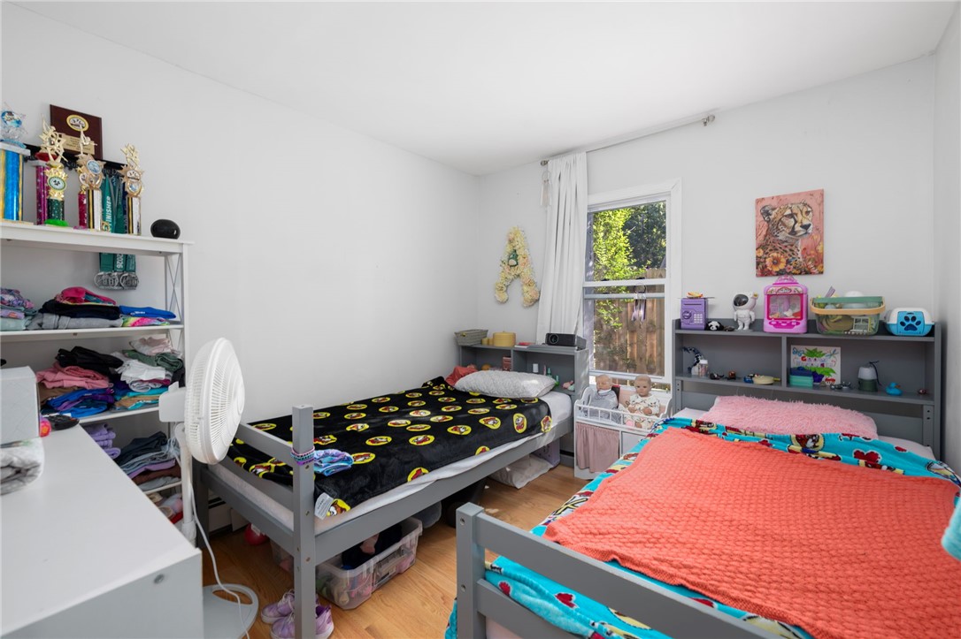 29 Sherwood Road Middletown, RI 02842 - Photo 8 of 36 Gallery Image 8