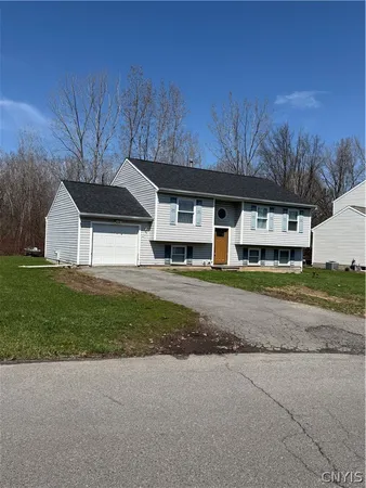 $249,000 | 8407 Shoveler Lane, Clay, NY 13090
