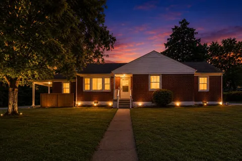 $344,900 | 201 West Hillcrest Drive, Gallatin, TN 37066