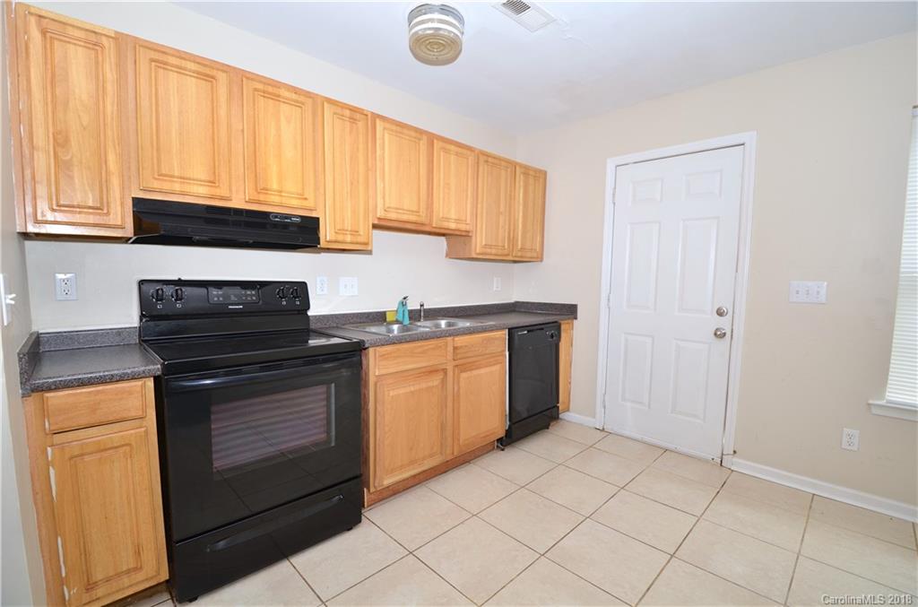 610 South Hoskins Road Charlotte, NC 28208 - Photo 3 of 13